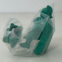 Cargar imagen en el visor de la galería, Kinnikuman Soldier &amp; Pipe Chair - Eraser Figure - Keshi - Green
