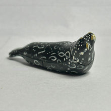 Cargar imagen en el visor de la galería, Harbor seal - Trading Figure - Miniature (106)
