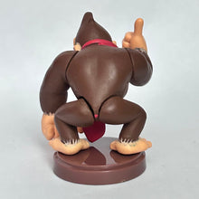 Cargar imagen en el visor de la galería, Super Mario Brothers - Donkey Kong - Trading Figure - Choco Egg
