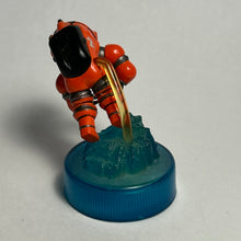 Cargar imagen en el visor de la galería, DeepSea Exploration suit - Trading Figure - Miniature
