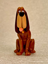 Cargar imagen en el visor de la galería, Lady and the Tramp - Trusty - Disney Choco Party Part 2 - Trading Figure (042)
