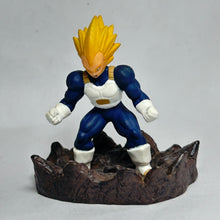 Cargar imagen en el visor de la galería, Dragon Ball Z - Vegeta SSJ - Figure - DBC2
