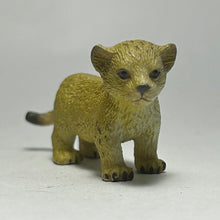 Cargar imagen en el visor de la galería, Lion Family (B) - Trading Figure - Miniature (9)
