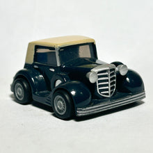 Cargar imagen en el visor de la galería, Cadillac Fleetwood 1933 - Miniture Pull-back Car
