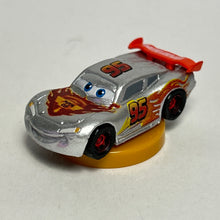 Cargar imagen en el visor de la galería, Cars 2 - Lightning McQueen - Trading Figure - Choco Egg - Silver ver. (47)
