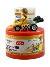 Cargar imagen en el visor de la galería, Mario Kart Wii - Princess Daisy - Pull-back Car
