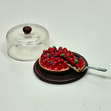Cargar imagen en el visor de la galería, Re-Ment Town Dessert Shop 2 - Strawberry Tart

