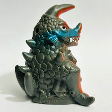 Cargar imagen en el visor de la galería, Ultraman Taro - Astromons - Finger Puppet - Kaiju - Monster - SD Figure
