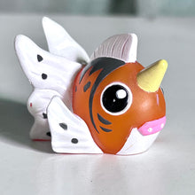 Cargar imagen en el visor de la galería, Pokémon Advanced Generation - Azumao / Seaking - Finger Puppet - Clear ver.
