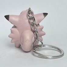 Cargar imagen en el visor de la galería, Pocket Monsters - Pippi / Clefairy - Figure Keychain - Pokémon Holder
