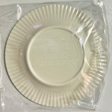 Cargar imagen en el visor de la galería, Sumikko Gurashi - Nisetsumuri - Penguin? &amp; Tokage - Plate
