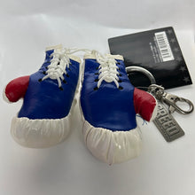 Load image into Gallery viewer, Creed (film) - Rocky VII 7 - Glove Keychain
