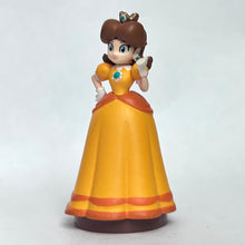 Cargar imagen en el visor de la galería, Super Mario Brothers - Princess Daisy - Trading Figure - Choco Egg
