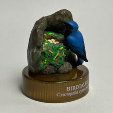Cargar imagen en el visor de la galería, Blue-and-White Flycatcher  (Cyanoptila cyanomelana) - Mini Figure - Bottle Cap
