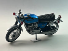 Cargar imagen en el visor de la galería, Honda Dream CB750 Four - Miniature - Trading Figure
