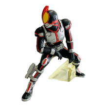 Cargar imagen en el visor de la galería, Kamen Rider 555 - Kamen Rider Faiz - HG Series KR 34 Tanjou! KR Kabuto Hen
