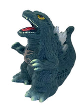 Cargar imagen en el visor de la galería, Gojira - Godzilla (2003) - Monster King Club - Trading Figure
