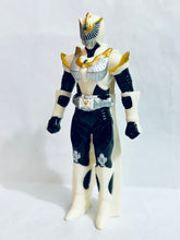 Cargar imagen en el visor de la galería, Gekijouban Kamen Rider Ryuuki: Episode Final - Kamen Rider Femme - Bandai Shokugan - Candy Toy - Trading Figure
