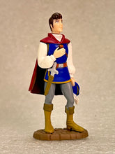 Cargar imagen en el visor de la galería, Snow White and the Seven Dwarfs - The Prince - Disney Choco Party Part 1 - Trading Figure (005)
