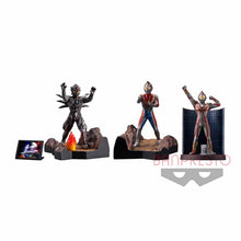 Load image into Gallery viewer, Ultraman Dyna - Ultraman Dyna, Terranoid &amp; Zelganoid - Trading Figure - Tokusatsu Stagement (Set of 3)
