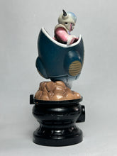 Cargar imagen en el visor de la galería, Dragon Ball Z - Frieza - First Form - Final Form - Chess Piece - Queen
