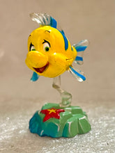 Cargar imagen en el visor de la galería, The Little Mermaid - Flounder - Disney Choco Party Part 2 - Trading Figure (047)
