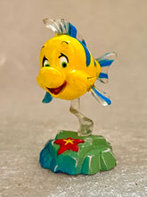 Cargar imagen en el visor de la galería, The Little Mermaid - Flounder - Disney Choco Party Part 2 - Trading Figure (047)
