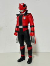 Cargar imagen en el visor de la galería, Sentai Hero Series - Lupin Red - Sofubi
