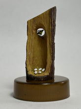 Load image into Gallery viewer, Japanese Green Woodpecker (Picus awokera) - Mini Figure - Bottle Cap
