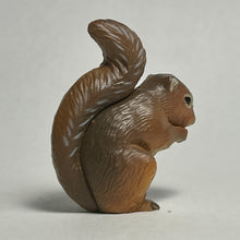 Load image into Gallery viewer, Japanese Squirrel (Summer Coat) - Trading Figure - Miniature (096)
