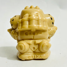 Cargar imagen en el visor de la galería, Ultraseven - King Joe - Finger Puppet Figure
