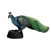 Cargar imagen en el visor de la galería, Indian peafowl - Trading Figure - Miniature (02)
