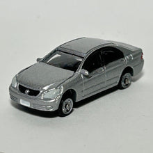 Cargar imagen en el visor de la galería, Toyota Crown - Diecast Mini Car - Silver
