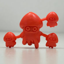Cargar imagen en el visor de la galería, Super Mario Bros. 3 - Ko Gessoo / Blooper + Baby - Eraser Figure - Keshigomu
