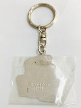 Cargar imagen en el visor de la galería, Densha de GO! - Tetsu-chan - Metal Keychain
