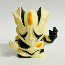 Cargar imagen en el visor de la galería, Ultraman Tiga - Kyrieloid - Finger Puppet - Kaiju - Monster - SD Figure
