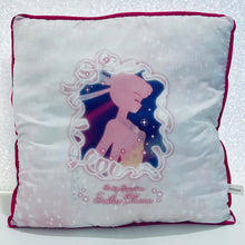 Cargar imagen en el visor de la galería, Sailor Moon - Cushion - Moon Prism Power Make Up
