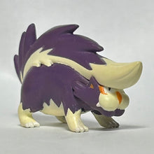 Cargar imagen en el visor de la galería, Pokémon DP - Skuntank - Mini Figure
