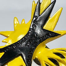 Load image into Gallery viewer, Pokémon - Zapdos - Trading Figure - Monster Collection
