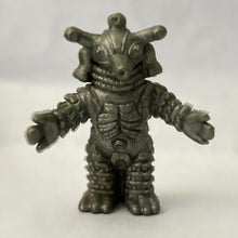 Cargar imagen en el visor de la galería, Ultraman Ace - Alien Hipporit - Keshigomu - Ultra Monster Eraser 4th
