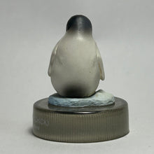 Cargar imagen en el visor de la galería, Emperor Penguin (Chick) - Trading Figure - Miniature
