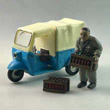 Cargar imagen en el visor de la galería, Daihatsu Midget / DKA type - Mini Model Car - Trading Figure
