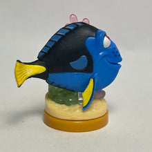 Cargar imagen en el visor de la galería, Finding Dory - Dory - Trading Figure - Choco Egg (38)
