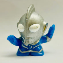 Cargar imagen en el visor de la galería, Ultraman Cosmos (Luna Mode) - Finger Puppet - SD Figure
