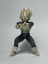 Cargar imagen en el visor de la galería, Dragon Ball Z - Vegeta SSJ - Trading Figure - SHF6 - Mono ver.
