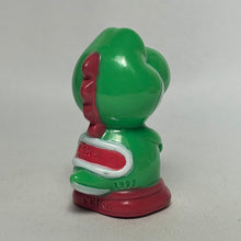 Cargar imagen en el visor de la galería, Super Mario Kart - Yoshi - Soft Vinyl Figure
