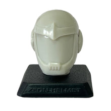 Cargar imagen en el visor de la galería, Gundam Complete Collection Chocolate Snack Vol. 2 - Amuro Ray / Zeon Helmet (12)
