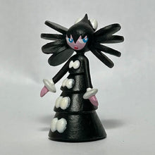 Load image into Gallery viewer, Pokémon BW - Gothitelle -  Mini Figure - 1/40
