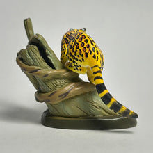 Cargar imagen en el visor de la galería, Ocelot - Trading Figure - Feline Animals
