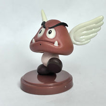Cargar imagen en el visor de la galería, New Super Mario Bros. U - Patakuribou / Paragoomba - Trading Figure - Choco Egg
